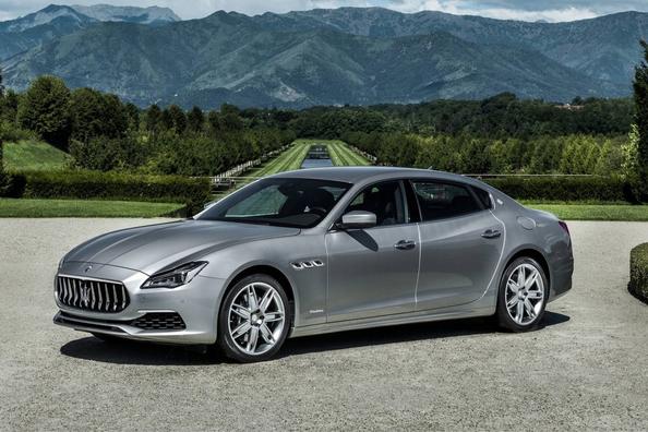 Престижний седан Maserati Quattroporte