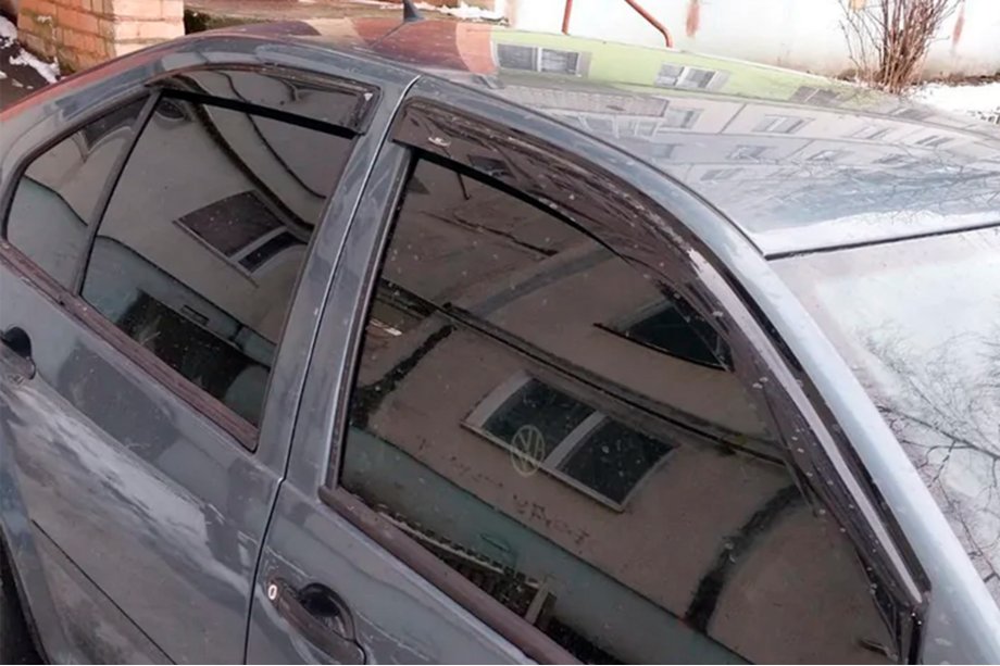 Volkswagen Bora 1998-2004 рр. Вітровики (4 шт, HIC) Image