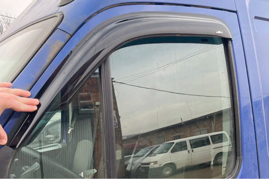 Nissan Interstar 2002-2010 рр. Вітровики (2 шт, HIC) Фото 7