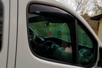 Renault Trafic 2001-2015 рр. Вітровики вставні (2 шт, HIC) фото 10