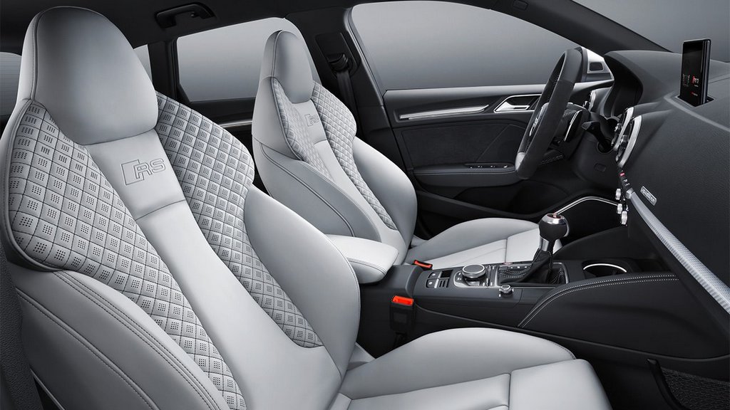 Спортивний п’ятидверний хетчбек Audi RS3 Sportback