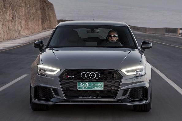 Спортивний п’ятидверний хетчбек Audi RS3 Sportback Фото 11
