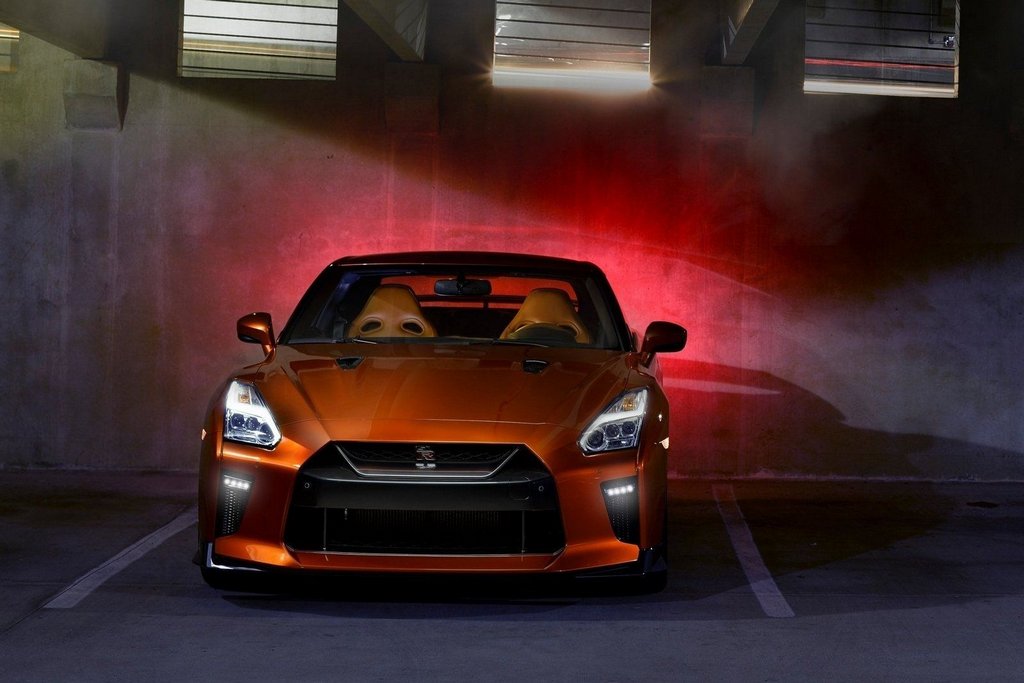 Повнопривідне спортивне купе Nissan GT-R