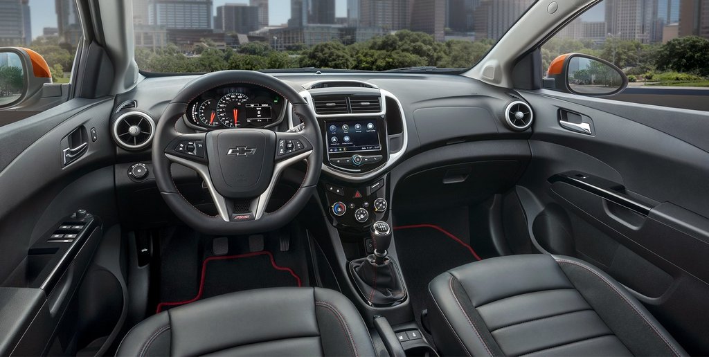 Огляд оновленого седана Chevrolet Aveo