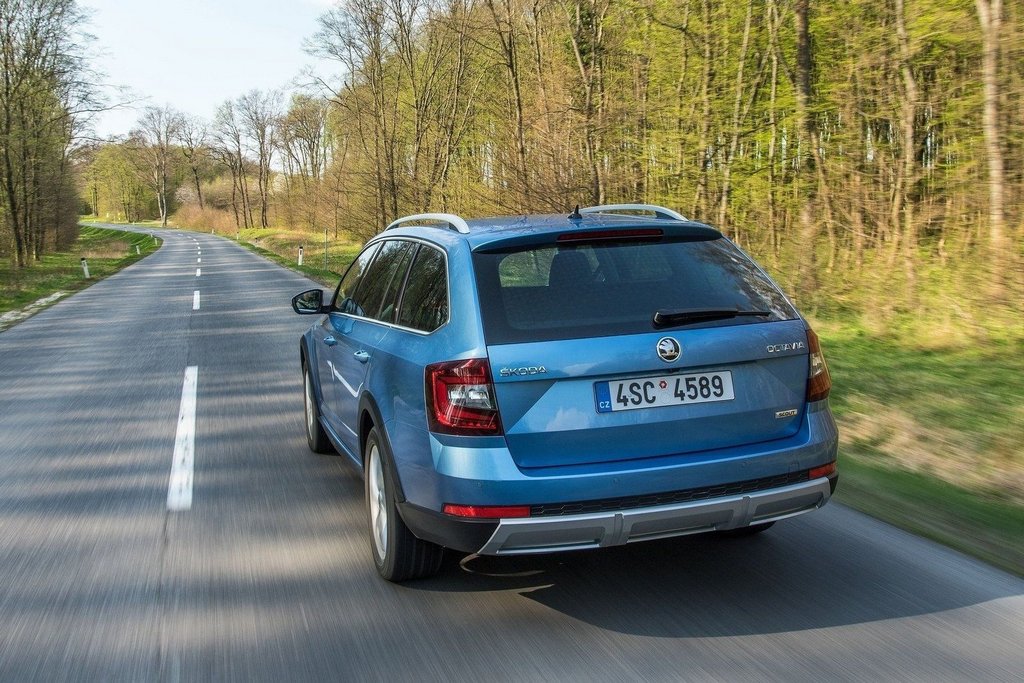 Позашляхова модифікація універсала Skoda Octavia Scout