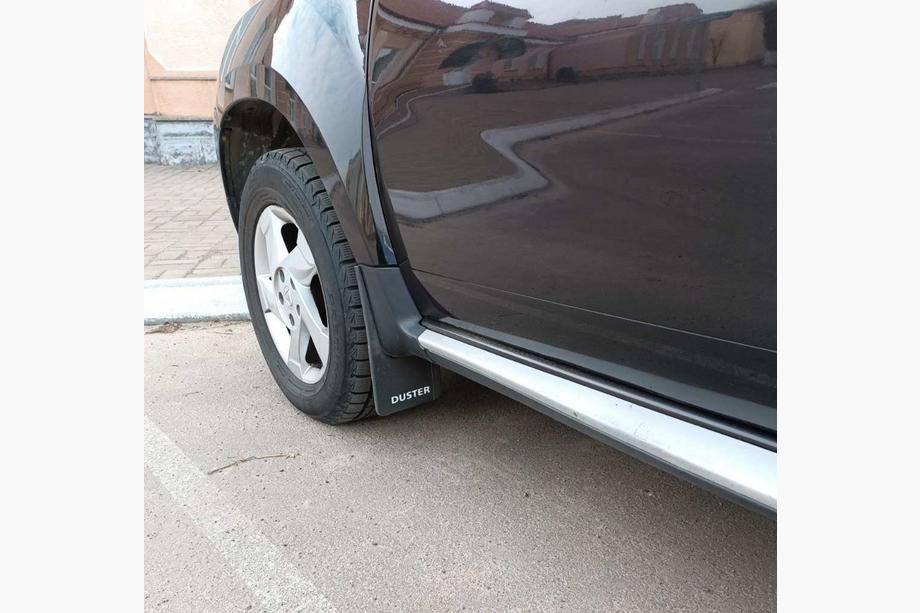 Dacia Duster Бризковики Premium передні (2 шт) Image