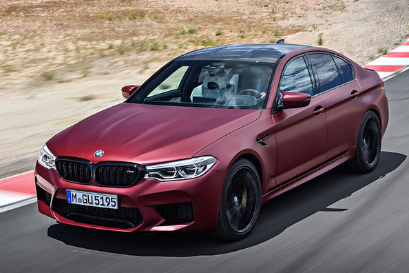 Огляд шостого покоління седана BMW M5 Фото 2