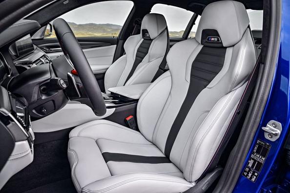 Огляд шостого покоління седана BMW M5 Фото 6