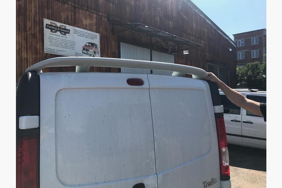 Opel Vivaro 2001-2015 рр. Спойлер на дах (під фарбування) Фото 2