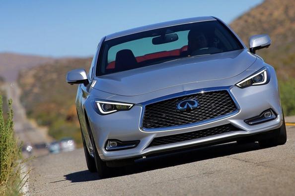 Огляд спортивного купе Infiniti Q60 Фото 10