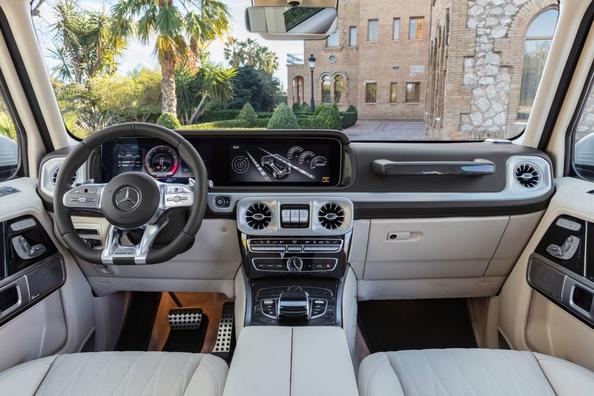 Рестайлінгова модель позашляховика Mercedes-Benz G-Class Фото 6