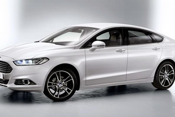 Огляд середньорозмірного седана Ford Mondeo Фото 1