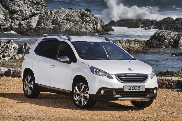 Оновлена модифікація компактного кросовера Peugeot 2008 Фото 1