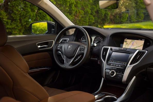 Рестайлінгова версія седана Acura TLX Фото 5