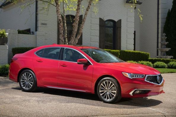 Рестайлінгова версія седана Acura TLX Фото 2