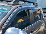 Toyota Hilux 2015- рр. Вітровики з хромованим молдингом (4 шт, Niken) фото 3