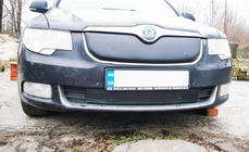 Skoda Superb 2009-2015 рр. Зимова накладка на решітку (Верхня, 2008-2013) фото 3