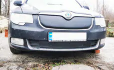 Skoda Superb 2009-2015 рр. Зимова накладка на решітку (Верхня, 2008-2013) фото 3