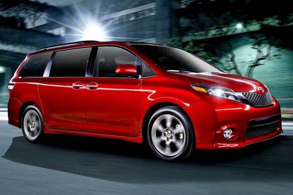 Огляд оновленого повнорозмірного мінівена Toyota Sienna Фото 4