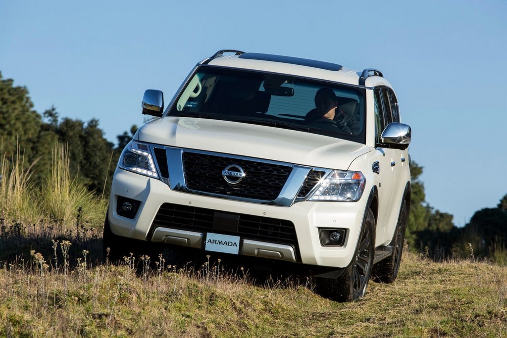 Огляд рамного позашляховика Nissan Armada другої генерації