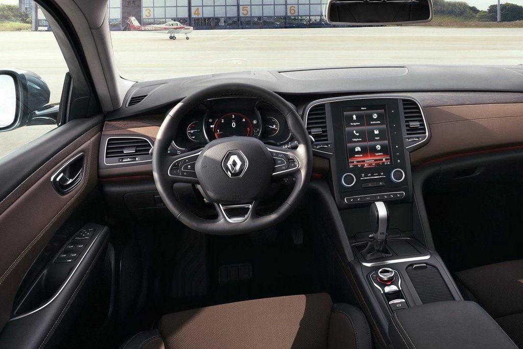 Огляд середньорозмірного седана Renault Talisman