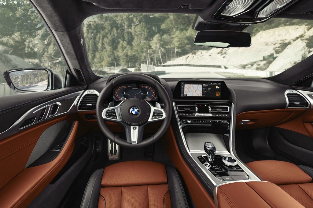 Огляд другого покоління BMW 8-Series Coupe