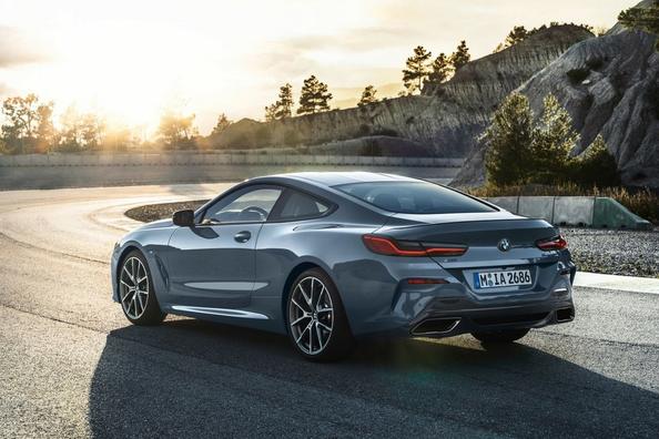Огляд другого покоління BMW 8-Series Coupe Фото 11