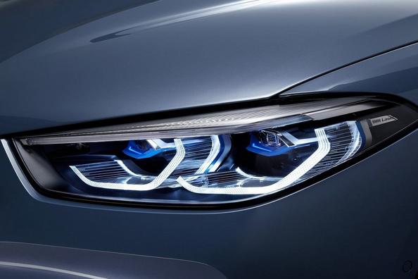 Огляд другого покоління BMW 8-Series Coupe Фото 4