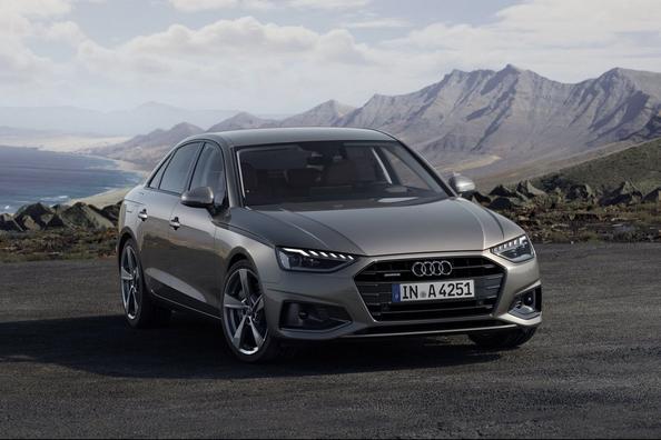 Огляд середньорозмірного седана Audi A4