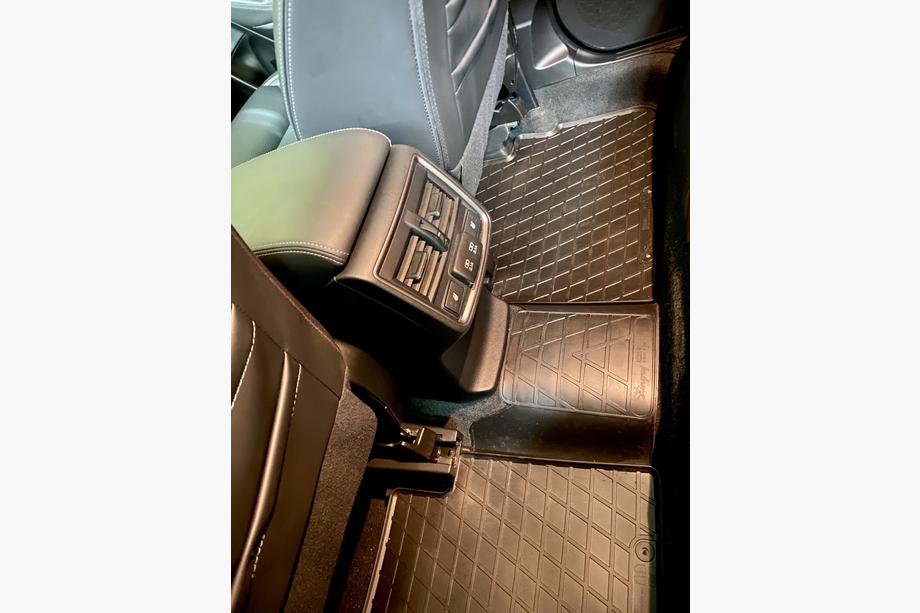 Subaru Forester 2018-2024 рр. Задня перемичка килимок (Stingray Premium) Фото 4