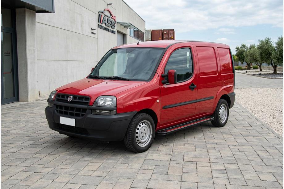 Fiat Doblo I 2001-2005 рр. Бокові пороги Maya Red (2 шт., алюміній) Фото 1