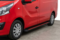 Renault Trafic 2015- рр. Бокові пороги Maya Red-Black (2 шт., Алюміній) фото 1