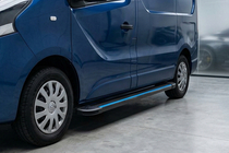 Renault Trafic 2015- рр. Бокові пороги Maya Blue-Black (2 шт., Алюміній) фото 1