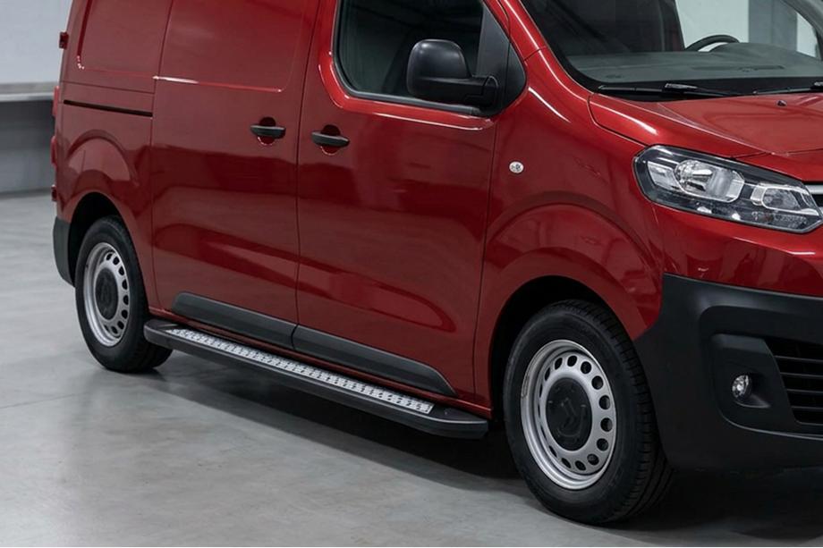 Citroen Jumpy/Dispatch 2017- рр. Бокові пороги Vision New Black (2 шт., Алюміній) Image