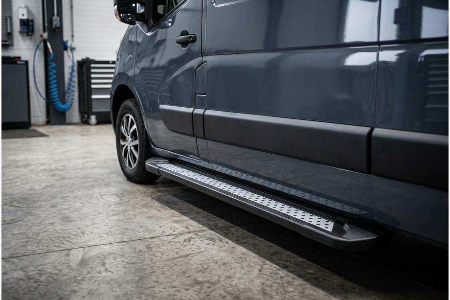 Renault Master 2011-2023 рр. Бокові пороги New Vision Black (2 шт., алюміній) Image
