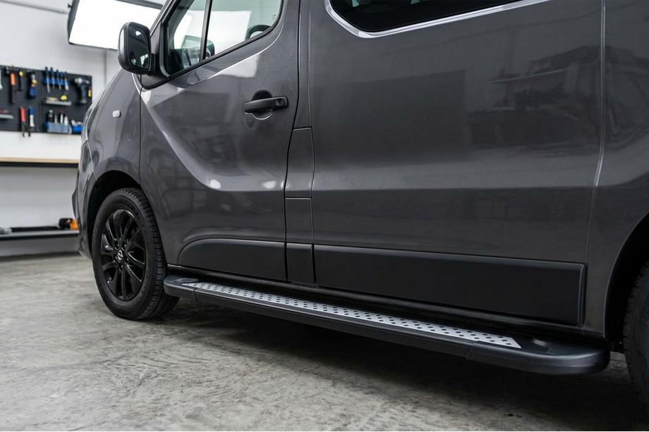Renault Trafic 2015- рр. Бокові пороги New Vision Black (2 шт., алюміній) Довга база Фото 1