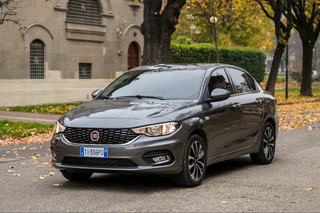 Огляд компактного седана Fiat Tipo