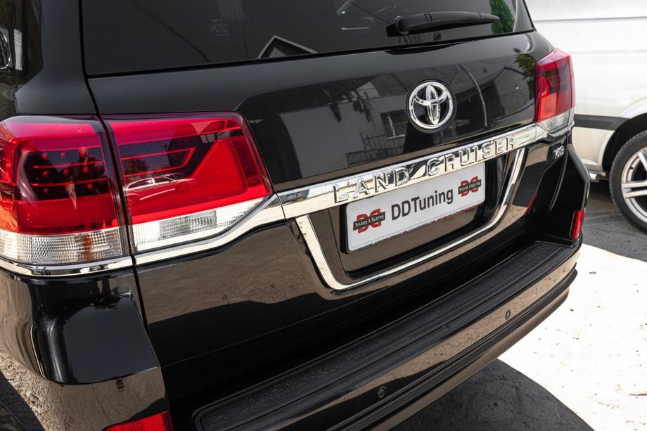 Toyota Land Cruiser 200 2007-2021 рр. Підставка під номер стандарт Біла Фото 1