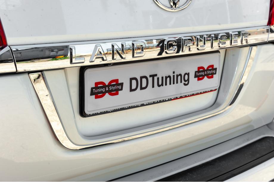 Toyota Land Cruiser 200 2007-2021 рр. Підставка під номер стандарт Біла Фото 8