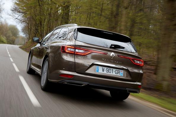 Огляд середньорозмірного універсалу Renault Talisman Estate Фото 10