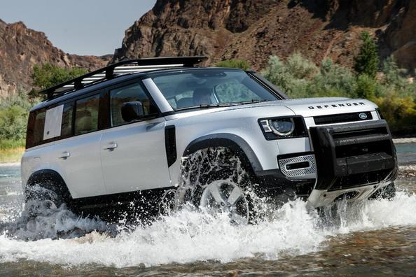 Преміальний п’ятидверний позашляховик Land Rover Defender 110 Фото 1