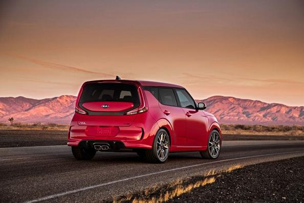 Нове покоління компактного кросовера KIA Soul Фото 6