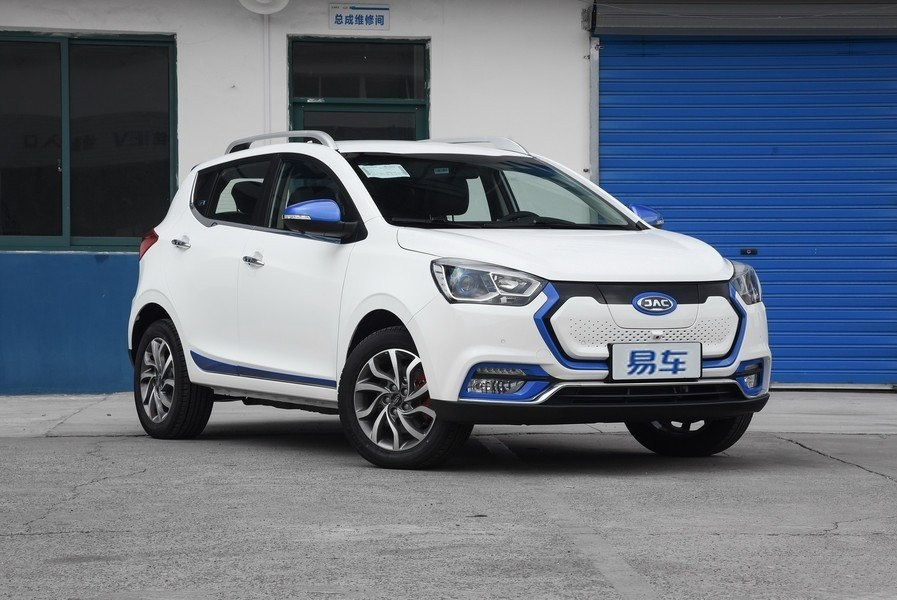 Огляд електричного кросовера JAC iEV7S