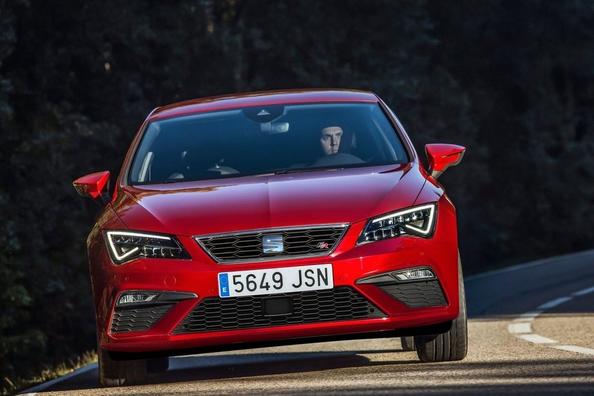 Огляд компактного п’ятидверного хетчбека Seat Leon