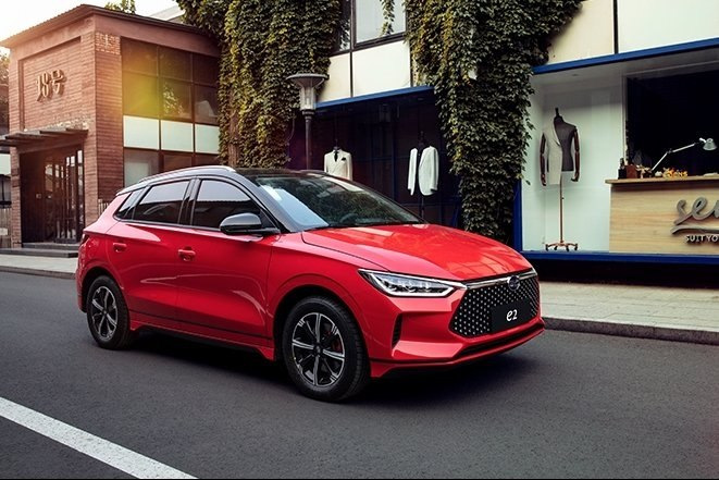Електричний п’ятидверний хетчбек BYD e2