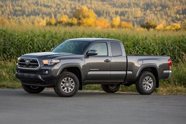 Огляд середньорозмірного пікапа Toyota Tacoma Фото 12