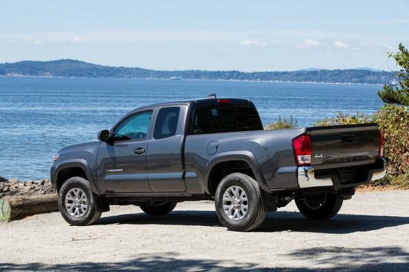 Огляд середньорозмірного пікапа Toyota Tacoma Фото 11