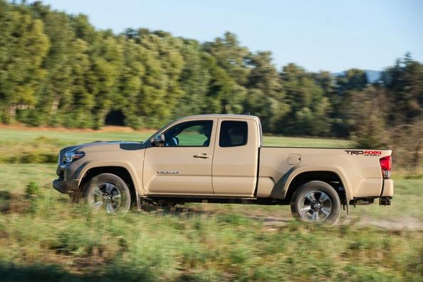 Огляд середньорозмірного пікапа Toyota Tacoma Фото 15