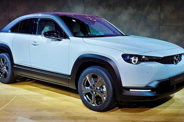 Кросовер Mazda MX-30: перший серійний електромобіль японської компанії Фото 1