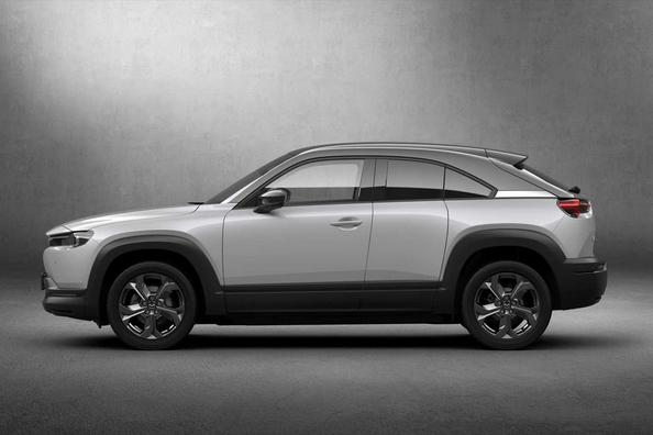 Кросовер Mazda MX-30: перший серійний електромобіль японської компанії Фото 14